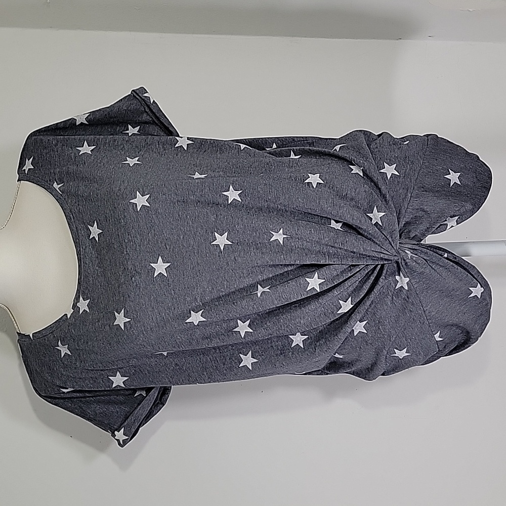 Lucky Brand Gray Star Print Twist Knot Front Tee Top XL